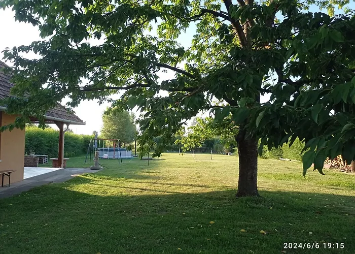 Casa de hóspedes Kápolnás Báta-gemenc Báta